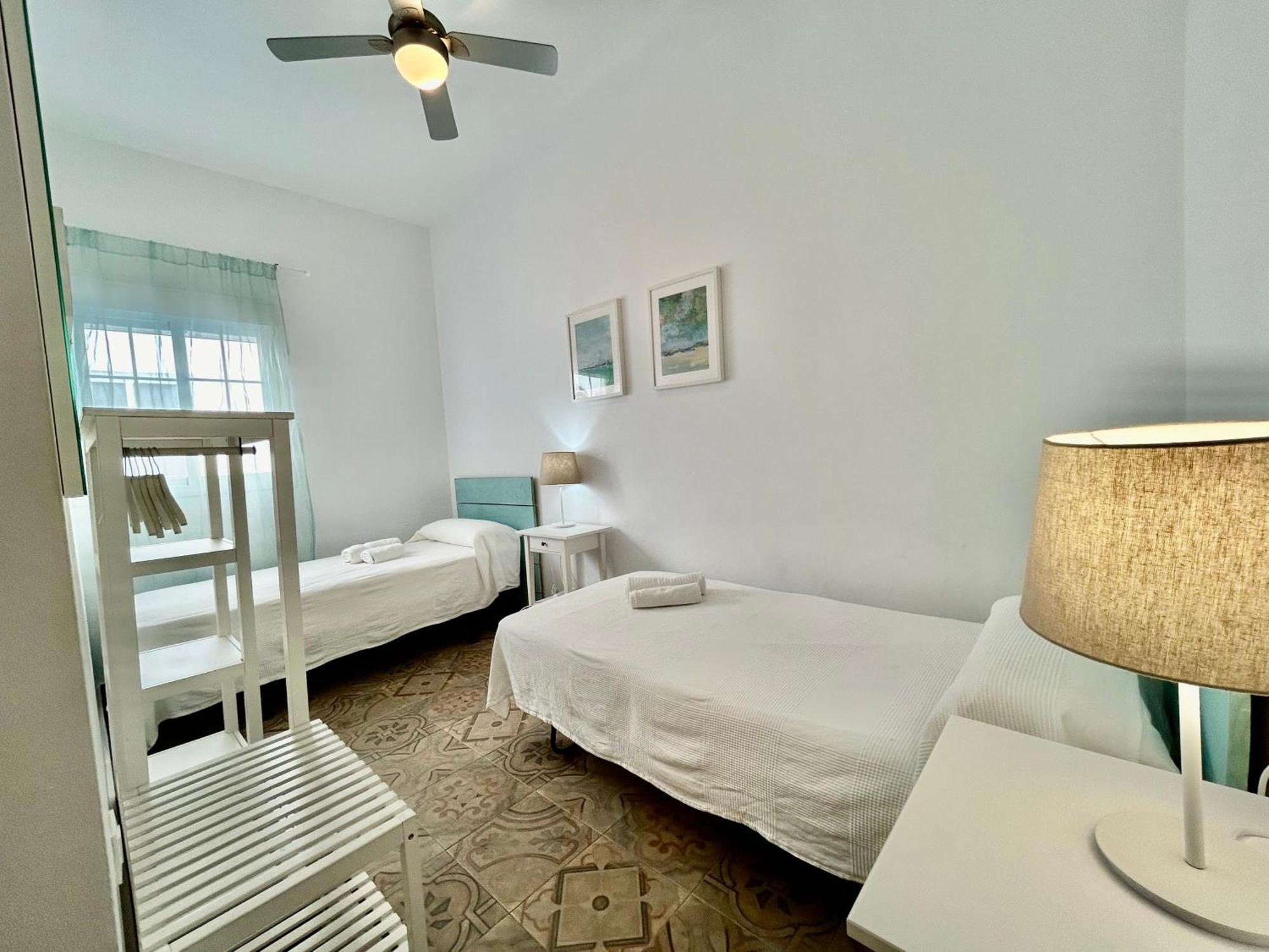 Acogedor Apt 8Pax 4Bdr 2Bth - Cozyhomesevilla1 Exterior photo